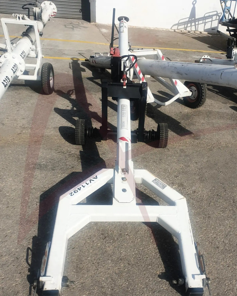 FLADUNG FSST MD80/DC9 - Техника за наземно обслужване: снимка 2 FLADUNG FSST MD80/DC9 - Техника за наземно обслужване: снимка 2