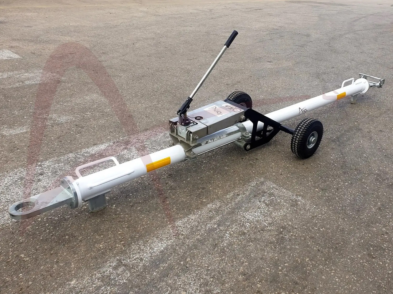 JMS J-TOW DASH8-4 - Техника за наземно обслужване: снимка 2 JMS J-TOW DASH8-4 - Техника за наземно обслужване: снимка 2