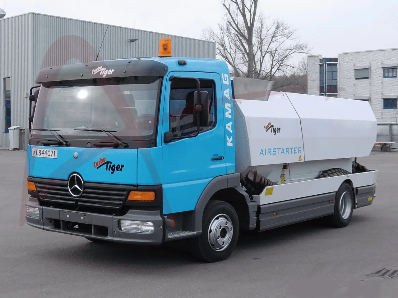 KAMAG TU-SP 850/400 - Техника за наземно обслужване: снимка 1 KAMAG TU-SP 850/400 - Техника за наземно обслужване: снимка 1