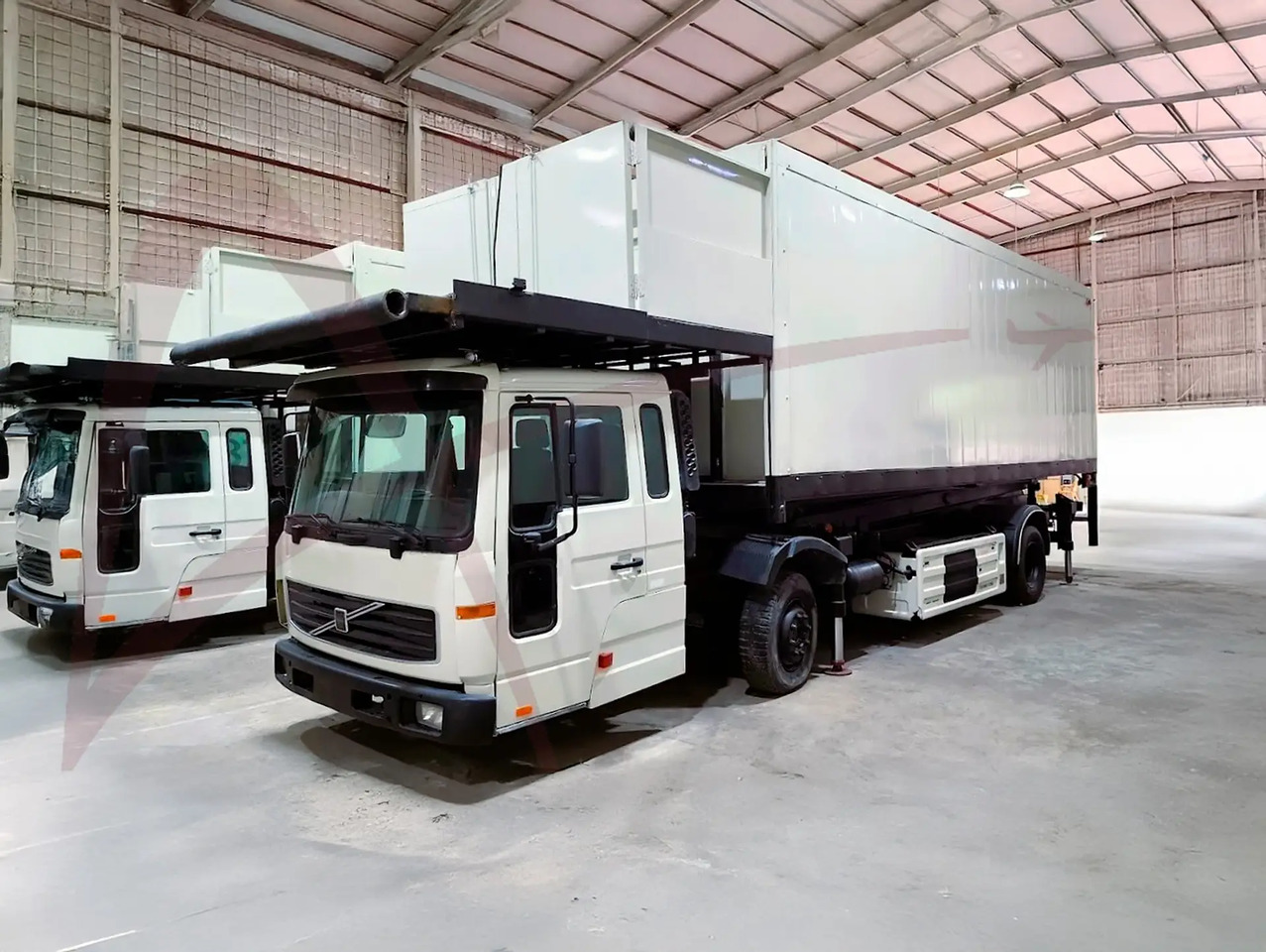 Камион за кетъринг VOLVO AEROLIFT-B-VO/FL616H: снимка 1