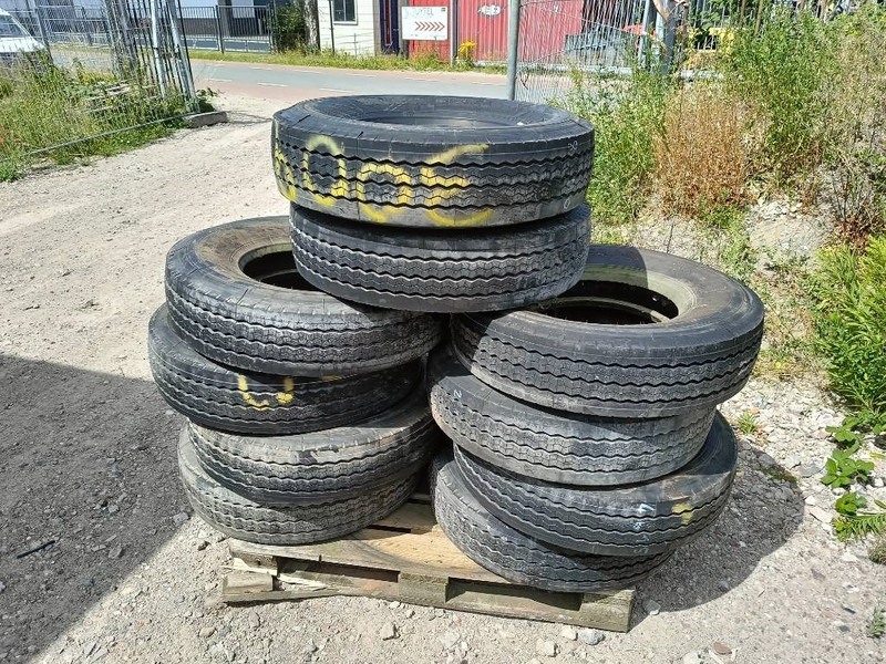 Banden landbouwbanden michelin dunlop 9.5R17.5 + 2 - Гуми и джанти за Строителна техника: снимка 2 Banden landbouwbanden michelin dunlop 9.5R17.5 + 2 - Гуми и джанти за Строителна техника: снимка 2