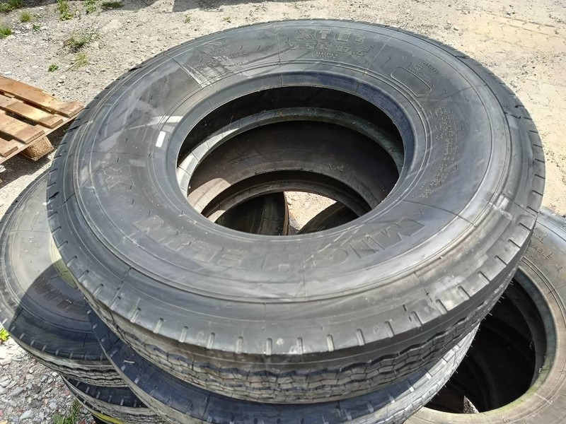 Banden landbouwbanden michelin dunlop 9.5R17.5 + 2 - Гуми и джанти за Строителна техника: снимка 3 Banden landbouwbanden michelin dunlop 9.5R17.5 + 2 - Гуми и джанти за Строителна техника: снимка 3