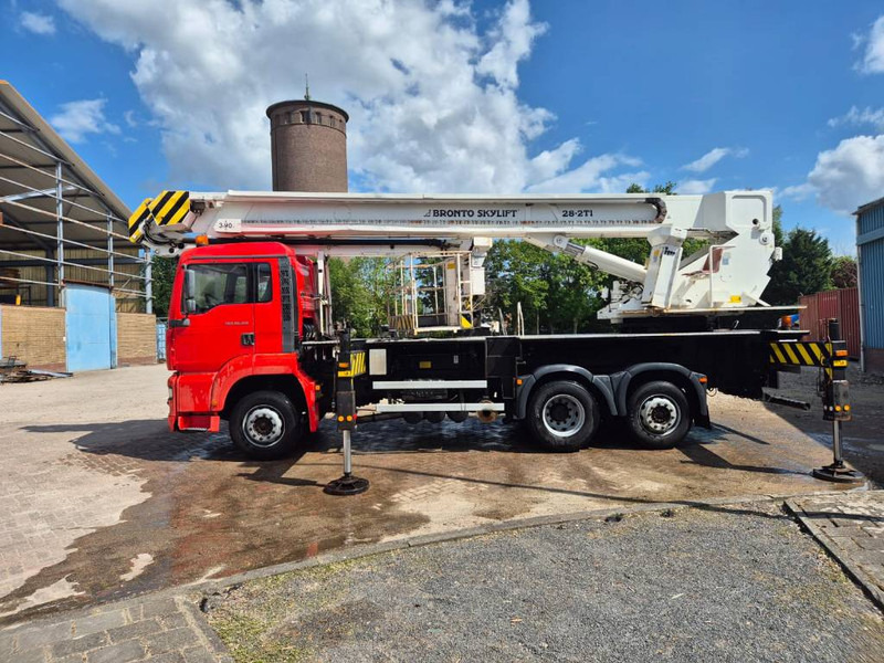 Bronto skylift 28-2T1 28 m hi lift hoogwerker MAN TGA 26. - Автовишка: снимка 4 Bronto skylift 28-2T1 28 m hi lift hoogwerker MAN TGA 26. - Автовишка: снимка 4