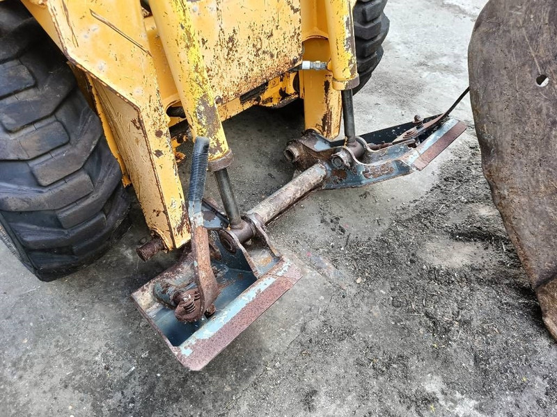 Мини челен товарач Gehl 3935 3840 schranklader loader skid steer bobcat: снимка 13