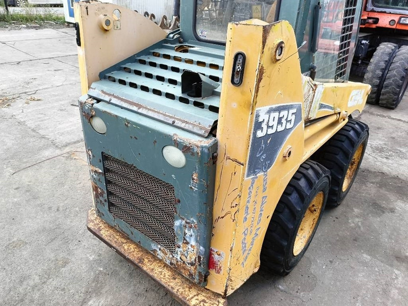 Мини челен товарач Gehl 3935 3840 schranklader loader skid steer bobcat: снимка 18