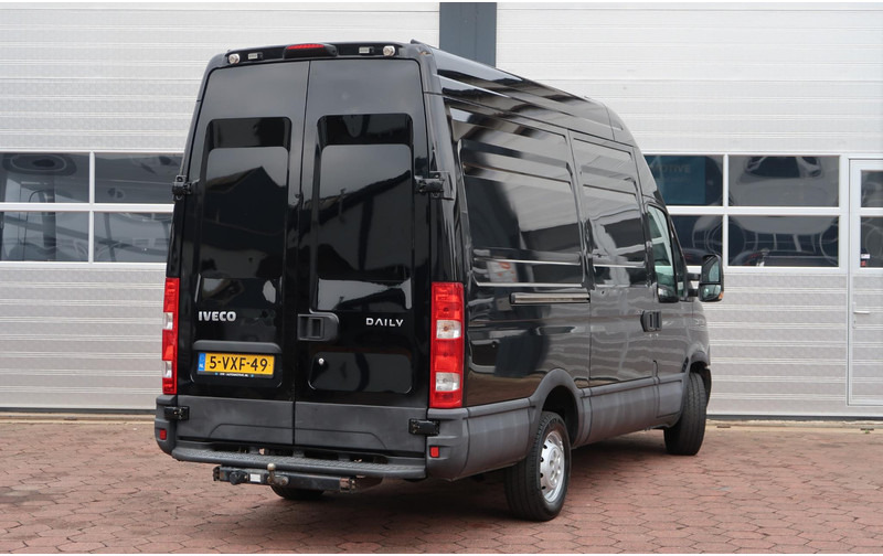 Iveco Daily 35S17V L2H3 1E EIG/ 3.5T/ AIRCO/ CRUISE/ TREKHAAK - Товарен бус: снимка 4 Iveco Daily 35S17V L2H3 1E EIG/ 3.5T/ AIRCO/ CRUISE/ TREKHAAK - Товарен бус: снимка 4