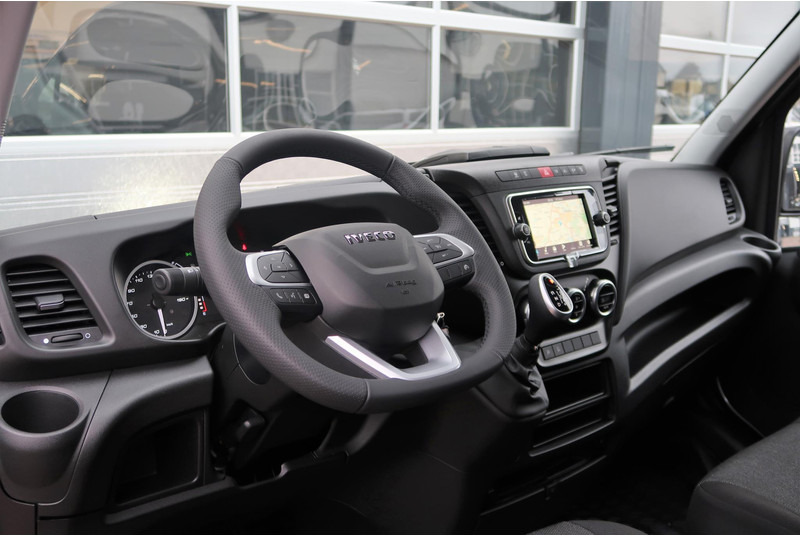 Iveco Daily 35S18HV 3.0 L2H2 BPM VRIJ/ AUT/ 2X SCHUIFDEUR/ CAMERA/ CRUISE/ CLIMA/ NAVI/ LED - Товарен бус: снимка 2 Iveco Daily 35S18HV 3.0 L2H2 BPM VRIJ/ AUT/ 2X SCHUIFDEUR/ CAMERA/ CRUISE/ CLIMA/ NAVI/ LED - Товарен бус: снимка 2