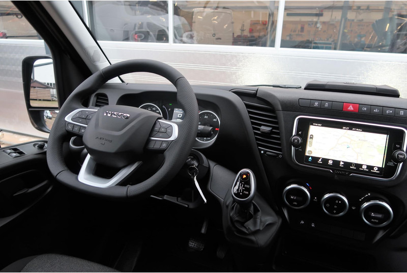Iveco Daily 35S18HV 3.0 L2H2 BPM VRIJ/ AUT/ 2X SCHUIFDEUR/ CAMERA/ LED/ CRUISE/ CLIMA/ NAVI/ - Товарен бус: снимка 5 Iveco Daily 35S18HV 3.0 L2H2 BPM VRIJ/ AUT/ 2X SCHUIFDEUR/ CAMERA/ LED/ CRUISE/ CLIMA/ NAVI/ - Товарен бус: снимка 5