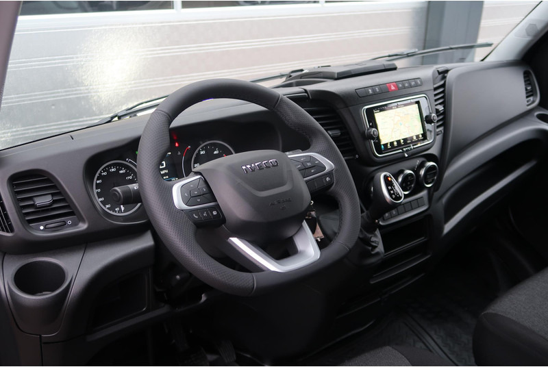Iveco Daily 35S18HV 3.0 L2H2 BPM VRIJ/ AUT/ 2X SCHUIFDEUR/ CAMERA/ LED/ CRUISE/ CLIMA/ NAVI/ - Товарен бус: снимка 2 Iveco Daily 35S18HV 3.0 L2H2 BPM VRIJ/ AUT/ 2X SCHUIFDEUR/ CAMERA/ LED/ CRUISE/ CLIMA/ NAVI/ - Товарен бус: снимка 2