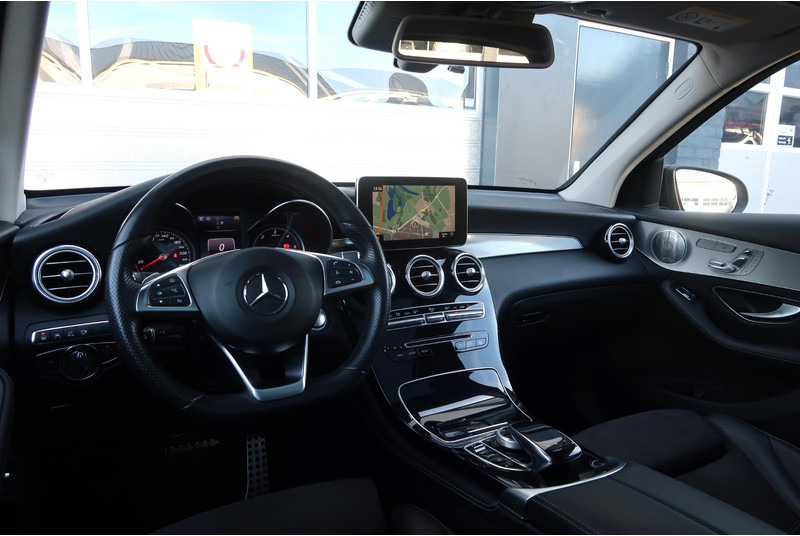 Mercedes-Benz GLC 350 d 4MATIC Premium Plus AMG/ PANO/ AIRM/ MEMORY/ 360/ BURMESTER/ ACC/ TREKHAAK - Джип: снимка 2 Mercedes-Benz GLC 350 d 4MATIC Premium Plus AMG/ PANO/ AIRM/ MEMORY/ 360/ BURMESTER/ ACC/ TREKHAAK - Джип: снимка 2