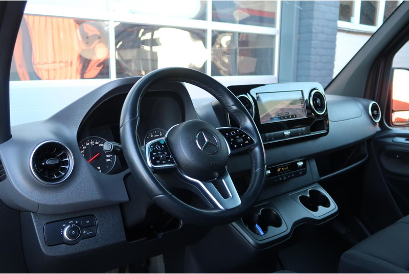 Mercedes-Benz Sprinter 316 2.2 CDI L2H2 MARGE!/ AUT/ 360/ LED/ STAND/ MBUX/ CRUISE/ CLIMA - Товарен бус: снимка 2 Mercedes-Benz Sprinter 316 2.2 CDI L2H2 MARGE!/ AUT/ 360/ LED/ STAND/ MBUX/ CRUISE/ CLIMA - Товарен бус: снимка 2