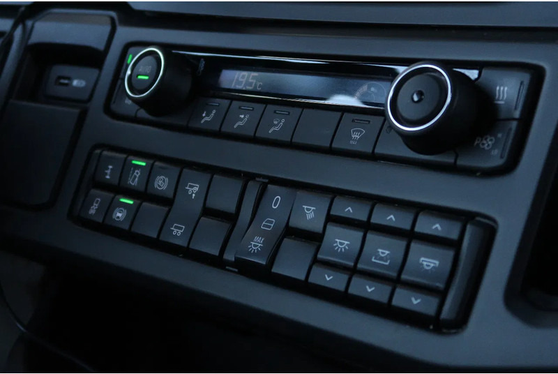 Влекач Scania 540S NGS FULL AIR/ RETARDER/ ALCOA/ LEATHER/ 2X TANK/ PARK AIRCO: снимка 6