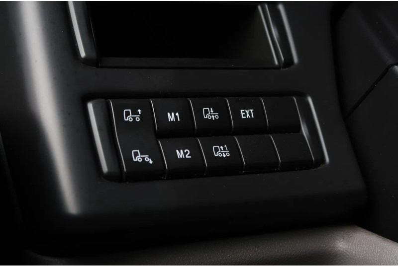 Scania R410 NGS LNG/ RETARDER/ ACC/ DIFF LOCK/ ETC - Влекач: снимка 5 Scania R410 NGS LNG/ RETARDER/ ACC/ DIFF LOCK/ ETC - Влекач: снимка 5