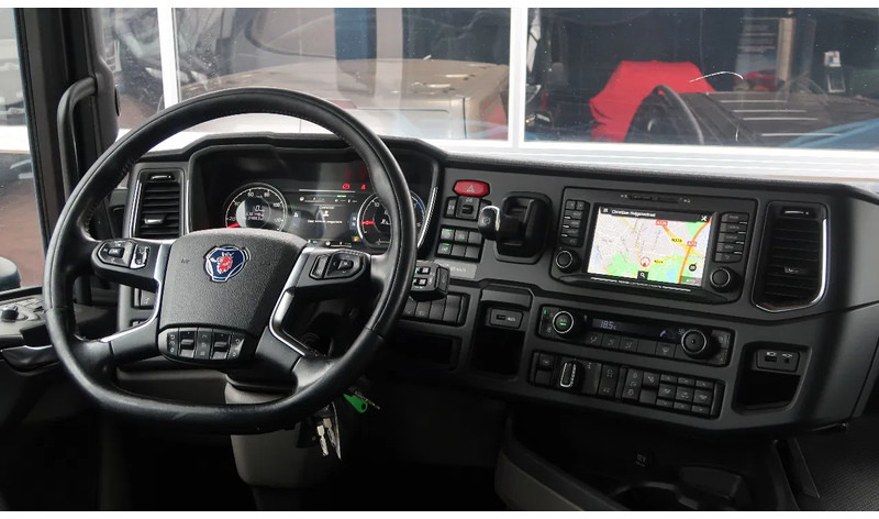 Scania R500 NGS 6x2/4 NB RETARDER/ FULL AIR/ SLIDE DISH/ DIFF-LOCK/ ACC - Влекач: снимка 2 Scania R500 NGS 6x2/4 NB RETARDER/ FULL AIR/ SLIDE DISH/ DIFF-LOCK/ ACC - Влекач: снимка 2