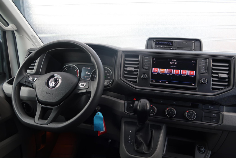 Volkswagen Crafter 50 2.0 TDI DL L3H2 3.5 T/ LED/ CAMERA/ NAVI/ CRUISE/ CLIMA/ DUBBEL LUCHT - Товарен бус: снимка 5 Volkswagen Crafter 50 2.0 TDI DL L3H2 3.5 T/ LED/ CAMERA/ NAVI/ CRUISE/ CLIMA/ DUBBEL LUCHT - Товарен бус: снимка 5