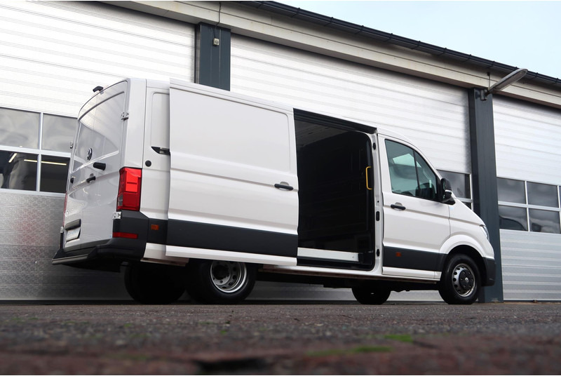 Volkswagen Crafter 50 2.0 TDI DL L3H2 3.5 T/ LED/ CAMERA/ NAVI/ CRUISE/ CLIMA/ DUBBEL LUCHT - Товарен бус: снимка 4 Volkswagen Crafter 50 2.0 TDI DL L3H2 3.5 T/ LED/ CAMERA/ NAVI/ CRUISE/ CLIMA/ DUBBEL LUCHT - Товарен бус: снимка 4