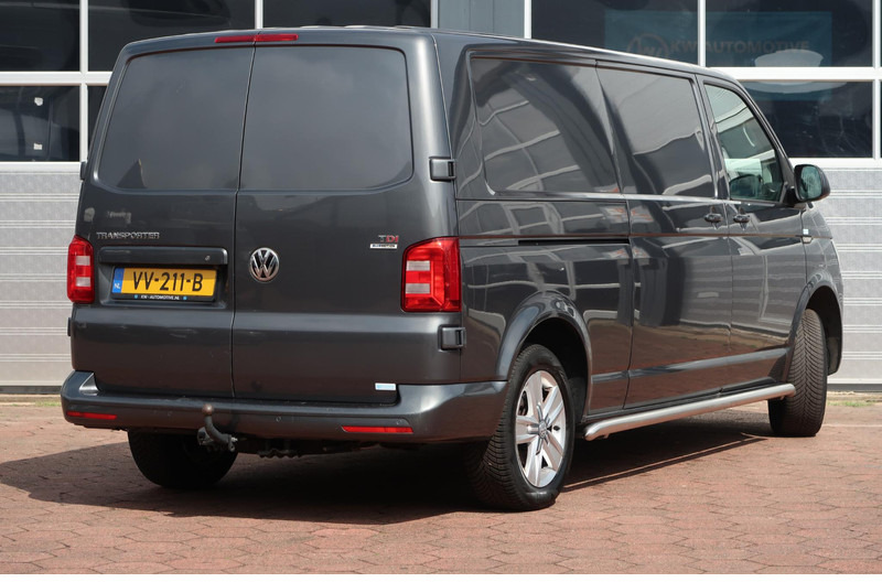 Volkswagen Transporter 2.0 TDI L2H1 Highline AUT/ NAVI/ CAMERA/ CRUISE/ AIRCO/ LEDER/ TREKHAAK - Малък ван: снимка 4 Volkswagen Transporter 2.0 TDI L2H1 Highline AUT/ NAVI/ CAMERA/ CRUISE/ AIRCO/ LEDER/ TREKHAAK - Малък ван: снимка 4