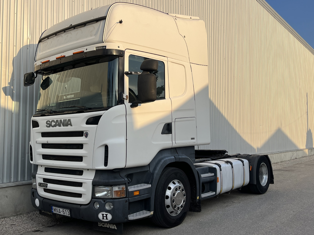 SCANIA R 420 LA 4X2 MLA - Влекач: снимка 2 SCANIA R 420 LA 4X2 MLA - Влекач: снимка 2