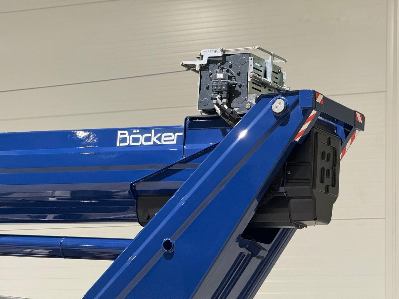 MAN Böcker AK 37/4000 on chassis - Автокран: снимка 2 MAN Böcker AK 37/4000 on chassis - Автокран: снимка 2