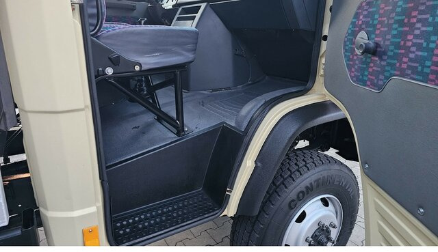 MERCEDES-BENZ 814 D T2 Vario 4x4 Allrad Topzustand! - Бордови бус: снимка 4 MERCEDES-BENZ 814 D T2 Vario 4x4 Allrad Topzustand! - Бордови бус: снимка 4