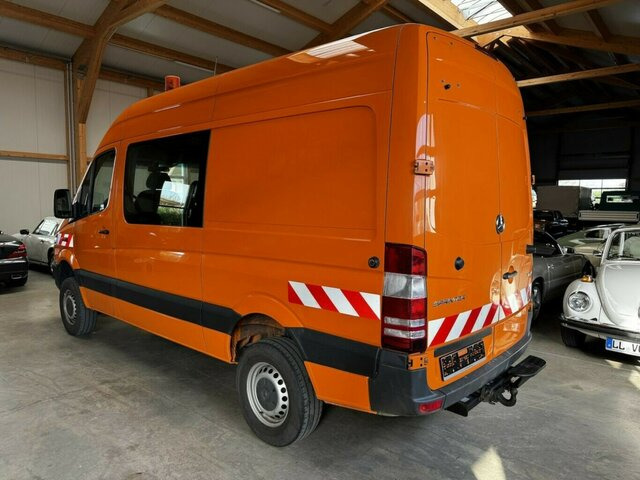 MERCEDES-BENZ Sprinter 316 CDI 4x4 Allrad 5-Sitzer... - Товарен бус: снимка 2 MERCEDES-BENZ Sprinter 316 CDI 4x4 Allrad 5-Sitzer... - Товарен бус: снимка 2