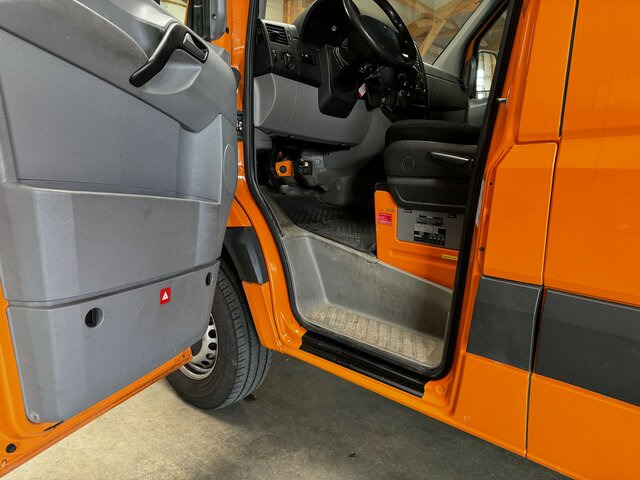 MERCEDES-BENZ Sprinter 316 CDI 4x4 Allrad L2H2 1. Hand! - Товарен бус: снимка 3 MERCEDES-BENZ Sprinter 316 CDI 4x4 Allrad L2H2 1. Hand! - Товарен бус: снимка 3