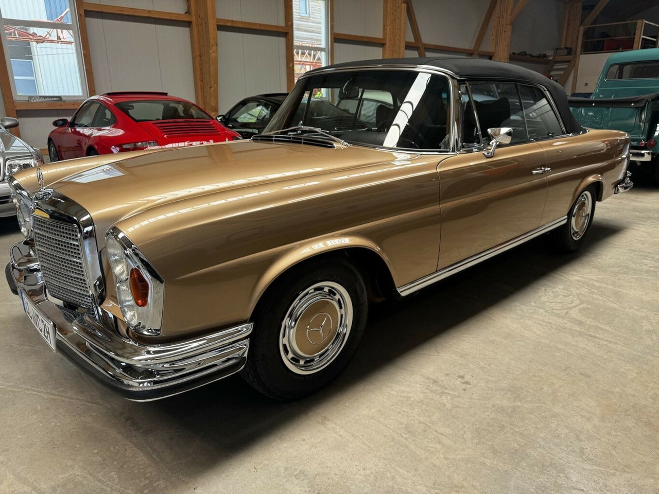 Mercedes-Benz 280 SE Cabrio W111 BRABUS-Classic Restauration - Лек автомобил: снимка 4 Mercedes-Benz 280 SE Cabrio W111 BRABUS-Classic Restauration - Лек автомобил: снимка 4