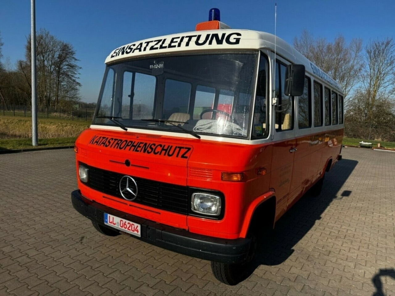Mercedes-Benz O 309D 608D H-Kennzeichen - Кемпер ван: снимка 3 Mercedes-Benz O 309D 608D H-Kennzeichen - Кемпер ван: снимка 3