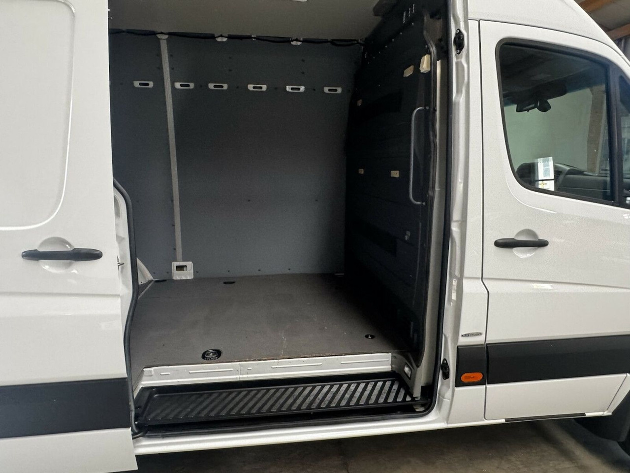 Лизинг на  Mercedes-Benz Sprinter 319 CDI 4x4 3.0 V6 Untersetzung 1a! Mercedes-Benz Sprinter 319 CDI 4x4 3.0 V6 Untersetzung 1a!: снимка 24