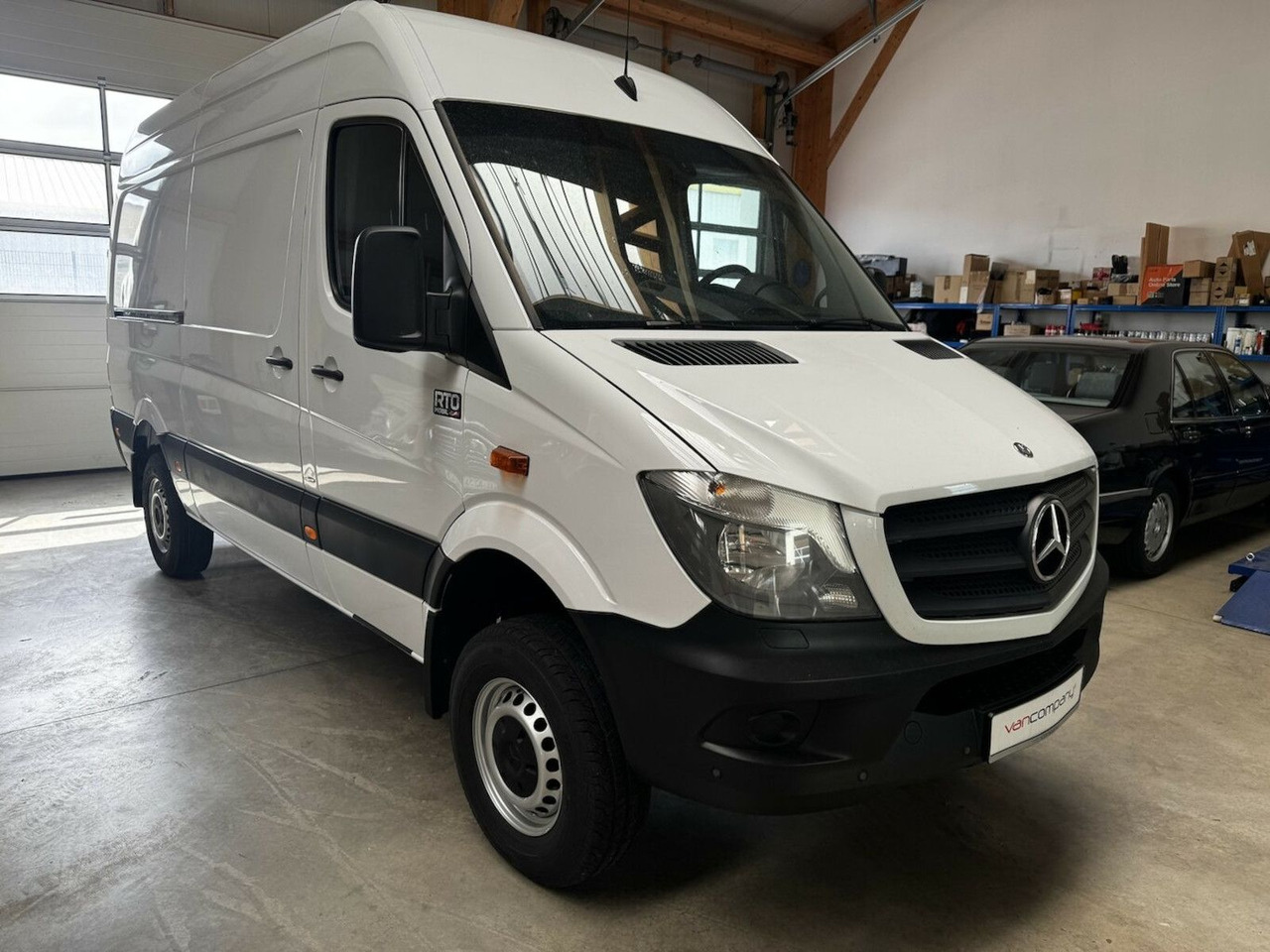 Mercedes-Benz Sprinter 319 CDI 4x4 3.0 V6 Untersetzung 1a! - Кемпер ван: снимка 3 Mercedes-Benz Sprinter 319 CDI 4x4 3.0 V6 Untersetzung 1a! - Кемпер ван: снимка 3