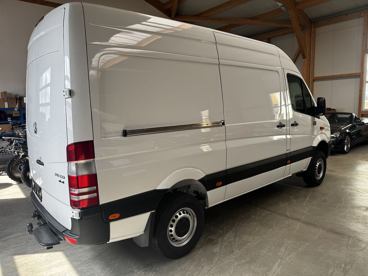 Mercedes-Benz Sprinter 319 CDI 4x4 3.0 V6 Untersetzung 1a! - Товарен бус: снимка 5 Mercedes-Benz Sprinter 319 CDI 4x4 3.0 V6 Untersetzung 1a! - Товарен бус: снимка 5
