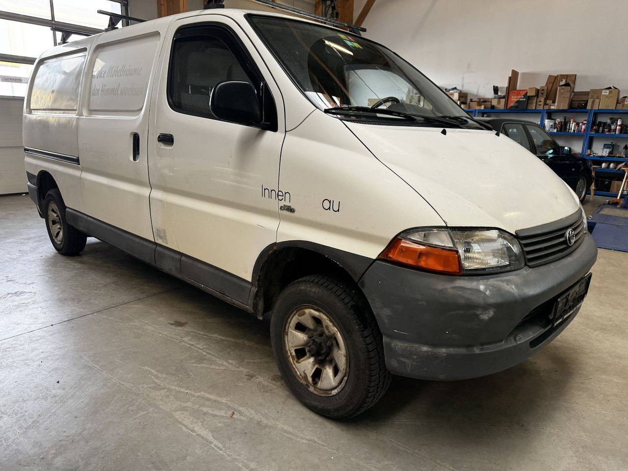 Toyota Hiace 2.5TD D4-D Kasten lang 4WD 4x4 - Комби: снимка 5 Toyota Hiace 2.5TD D4-D Kasten lang 4WD 4x4 - Комби: снимка 5