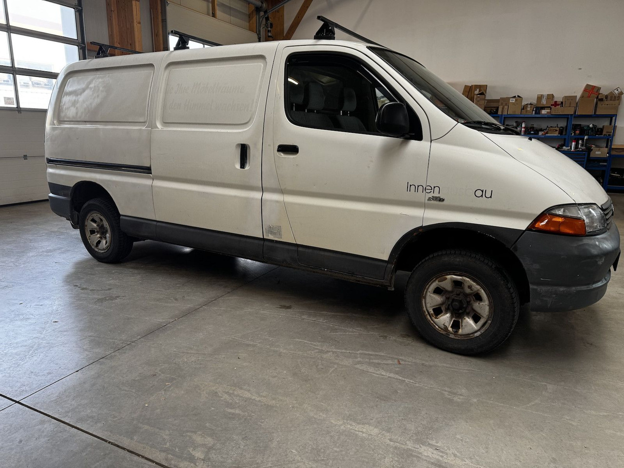 Toyota Hiace 2.5TD D4-D Kasten lang 4WD 4x4 - Комби: снимка 1 Toyota Hiace 2.5TD D4-D Kasten lang 4WD 4x4 - Комби: снимка 1