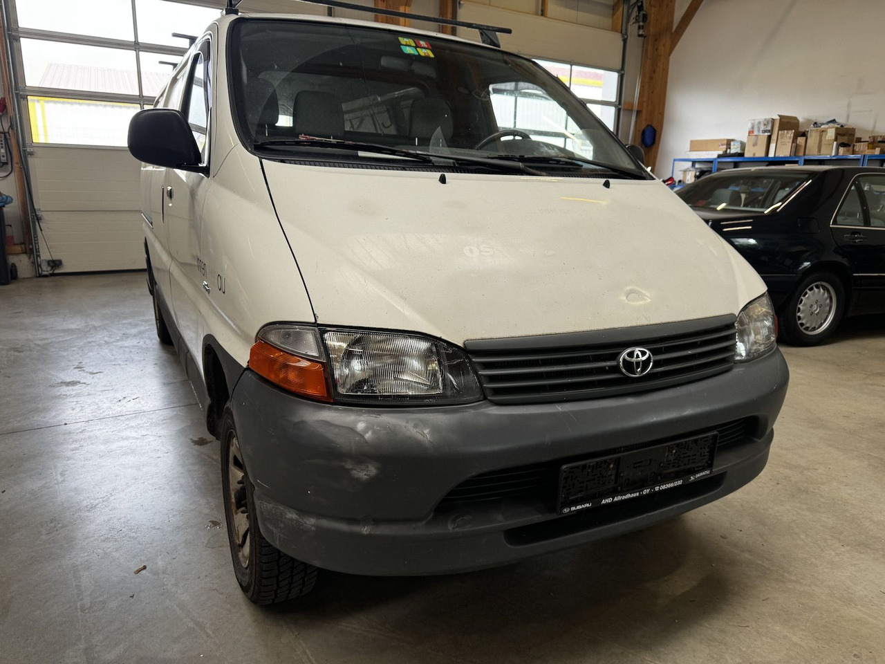 Toyota Hiace 2.5TD D4-D Kasten lang 4WD 4x4 - Комби: снимка 4 Toyota Hiace 2.5TD D4-D Kasten lang 4WD 4x4 - Комби: снимка 4
