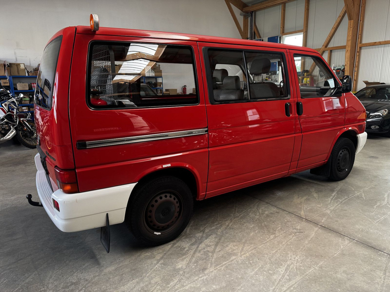 Volkswagen T4 2.5 TDI Syncro 4x4 7-Sitzer 1. Hand! - Пътнически бус: снимка 5 Volkswagen T4 2.5 TDI Syncro 4x4 7-Sitzer 1. Hand! - Пътнически бус: снимка 5