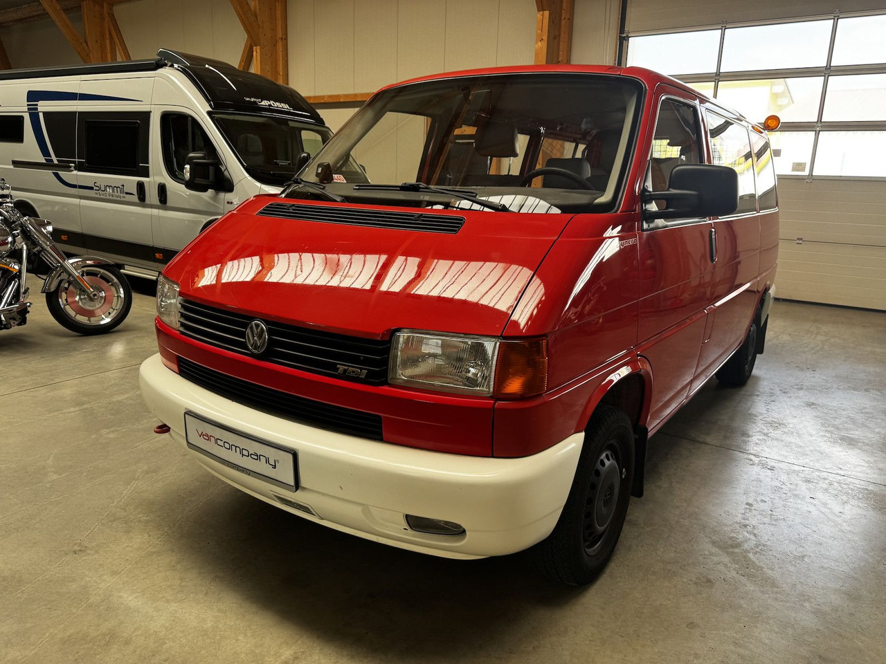 Volkswagen T4 2.5 TDI Syncro 4x4 7-Sitzer 1. Hand! - Пътнически бус: снимка 2 Volkswagen T4 2.5 TDI Syncro 4x4 7-Sitzer 1. Hand! - Пътнически бус: снимка 2