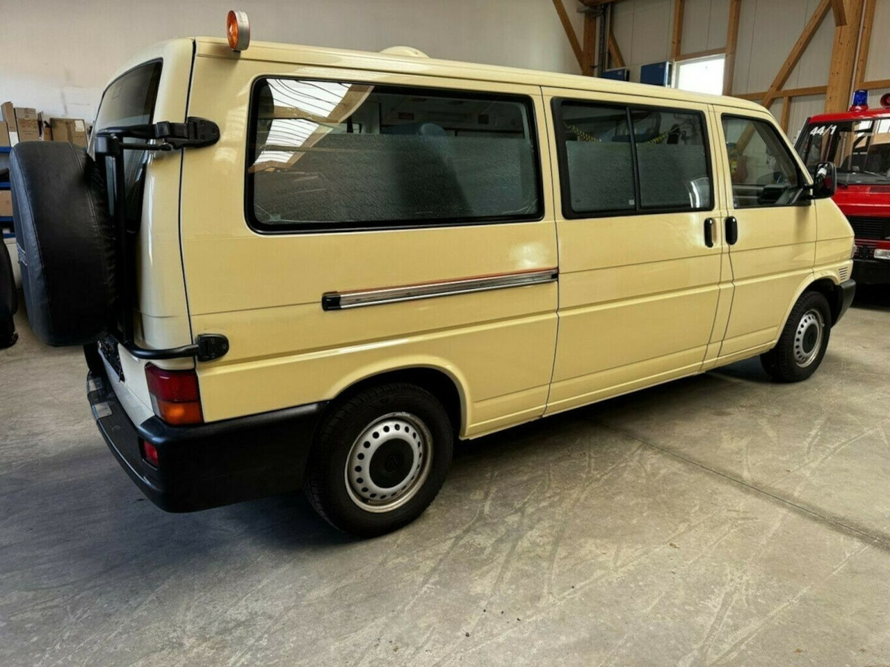 Volkswagen T4 2.5 TDI Syncro 4x4 lang 1. Hand! - Товарен бус: снимка 5 Volkswagen T4 2.5 TDI Syncro 4x4 lang 1. Hand! - Товарен бус: снимка 5