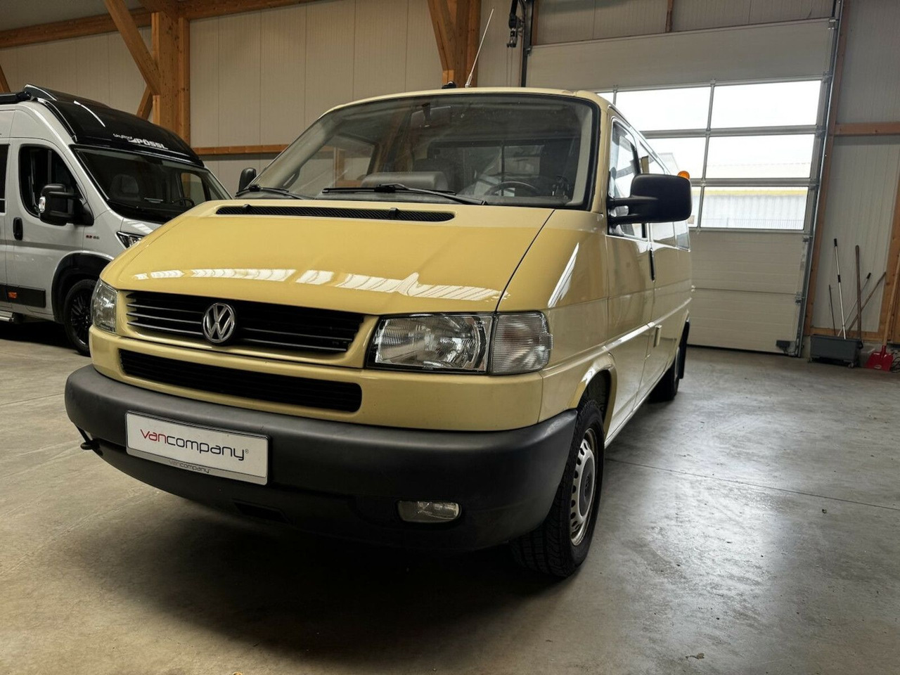 Volkswagen T4 2.5 TDI Syncro 4x4 lang 1. Hand! - Пътнически бус: снимка 1 Volkswagen T4 2.5 TDI Syncro 4x4 lang 1. Hand! - Пътнически бус: снимка 1