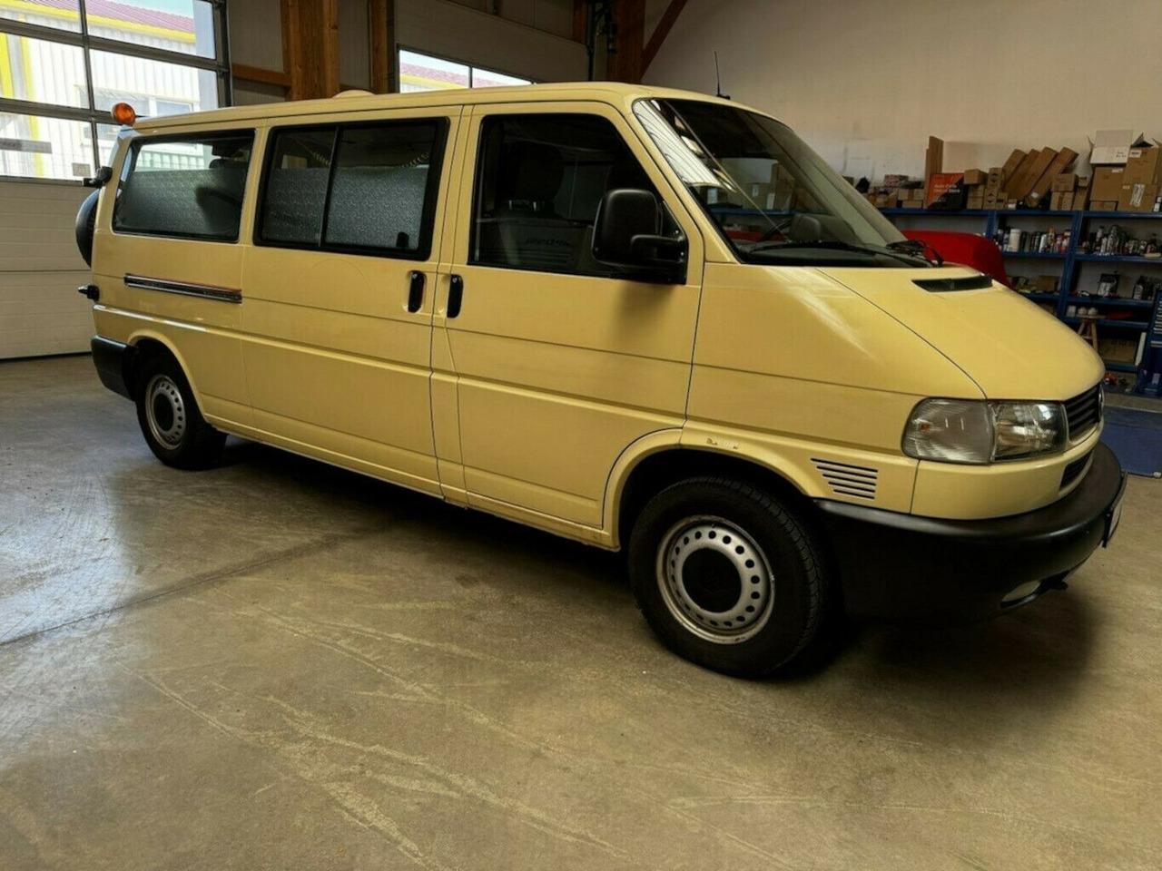 Volkswagen T4 2.5 TDI Syncro 4x4 lang 1. Hand! - Товарен бус: снимка 4 Volkswagen T4 2.5 TDI Syncro 4x4 lang 1. Hand! - Товарен бус: снимка 4