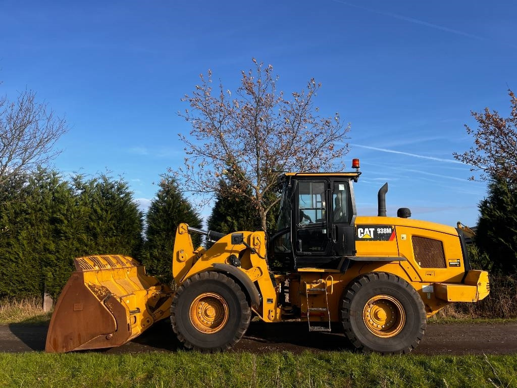 CAT 938M - Колесен товарач: снимка 1 CAT 938M - Колесен товарач: снимка 1