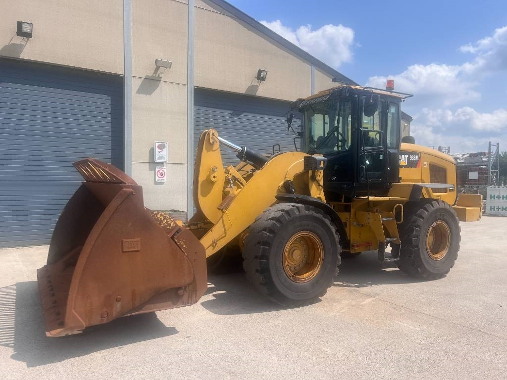 CAT 938M - Колесен товарач: снимка 2 CAT 938M - Колесен товарач: снимка 2