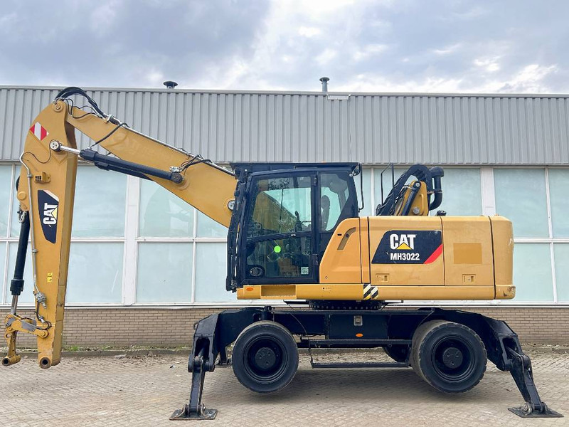 Cat MH3022 2015 CE - Багер за манипулиране на материали: снимка 2 Cat MH3022 2015 CE - Багер за манипулиране на материали: снимка 2