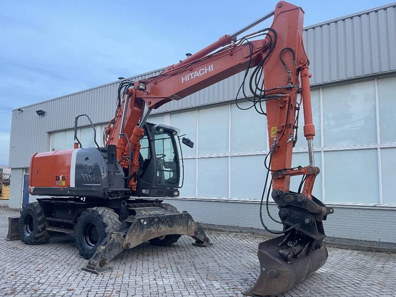 Колесен багер Hitachi ZX 140 W-3: снимка 10 Колесен багер Hitachi ZX 140 W-3: снимка 10