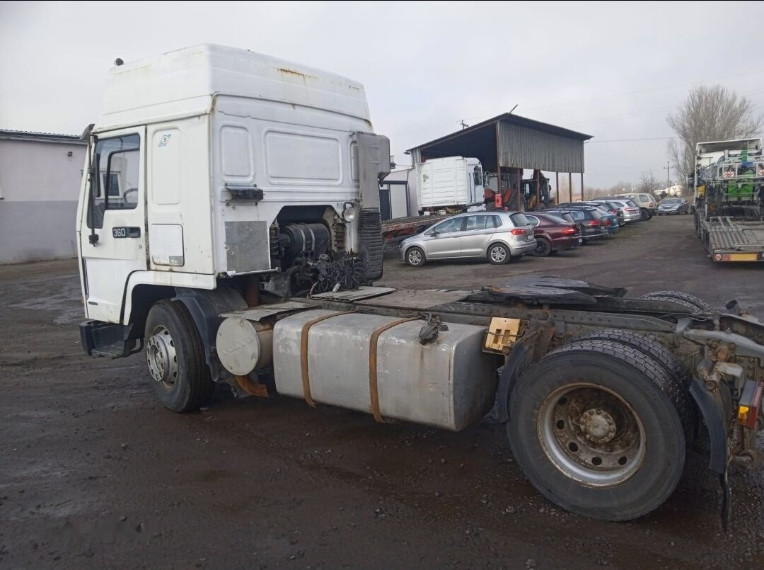 Volvo FL10 - Влекач: снимка 4 Volvo FL10 - Влекач: снимка 4