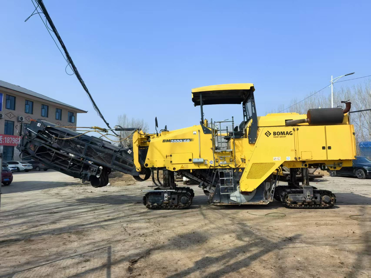 BOMAG Second Hand Asphalt Milling Machine BM2000/60 Asphalt Cold Milling Machine Price - Пътна фреза: снимка 2 BOMAG Second Hand Asphalt Milling Machine BM2000/60 Asphalt Cold Milling Machine Price - Пътна фреза: снимка 2