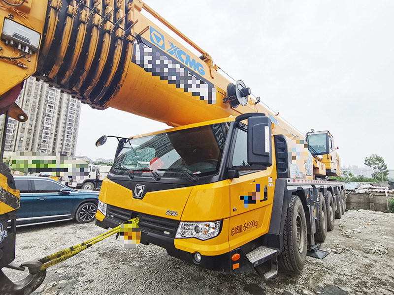 Xcmg 2024 used XCA130L8C_1 Hydraulic retraction all terrain crane - Строителна техника: снимка 3 Xcmg 2024 used XCA130L8C_1 Hydraulic retraction all terrain crane - Строителна техника: снимка 3
