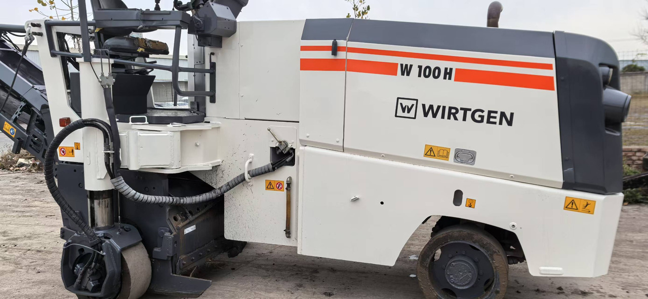 WIRTGEN Road Machine W-100H Used Asphalt Milling Machine With High Quality - Пътна фреза: снимка 2 WIRTGEN Road Machine W-100H Used Asphalt Milling Machine With High Quality - Пътна фреза: снимка 2