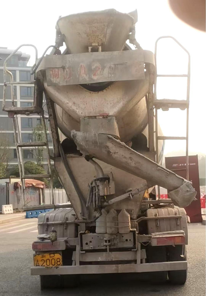 XCMG Factory Concrete Truck Mixer Drum 12m³ G4804B Concrete Machinery Mobile cConcrete Mixer Truck - Бетоновоз: снимка 4 XCMG Factory Concrete Truck Mixer Drum 12m³ G4804B Concrete Machinery Mobile cConcrete Mixer Truck - Бетоновоз: снимка 4
