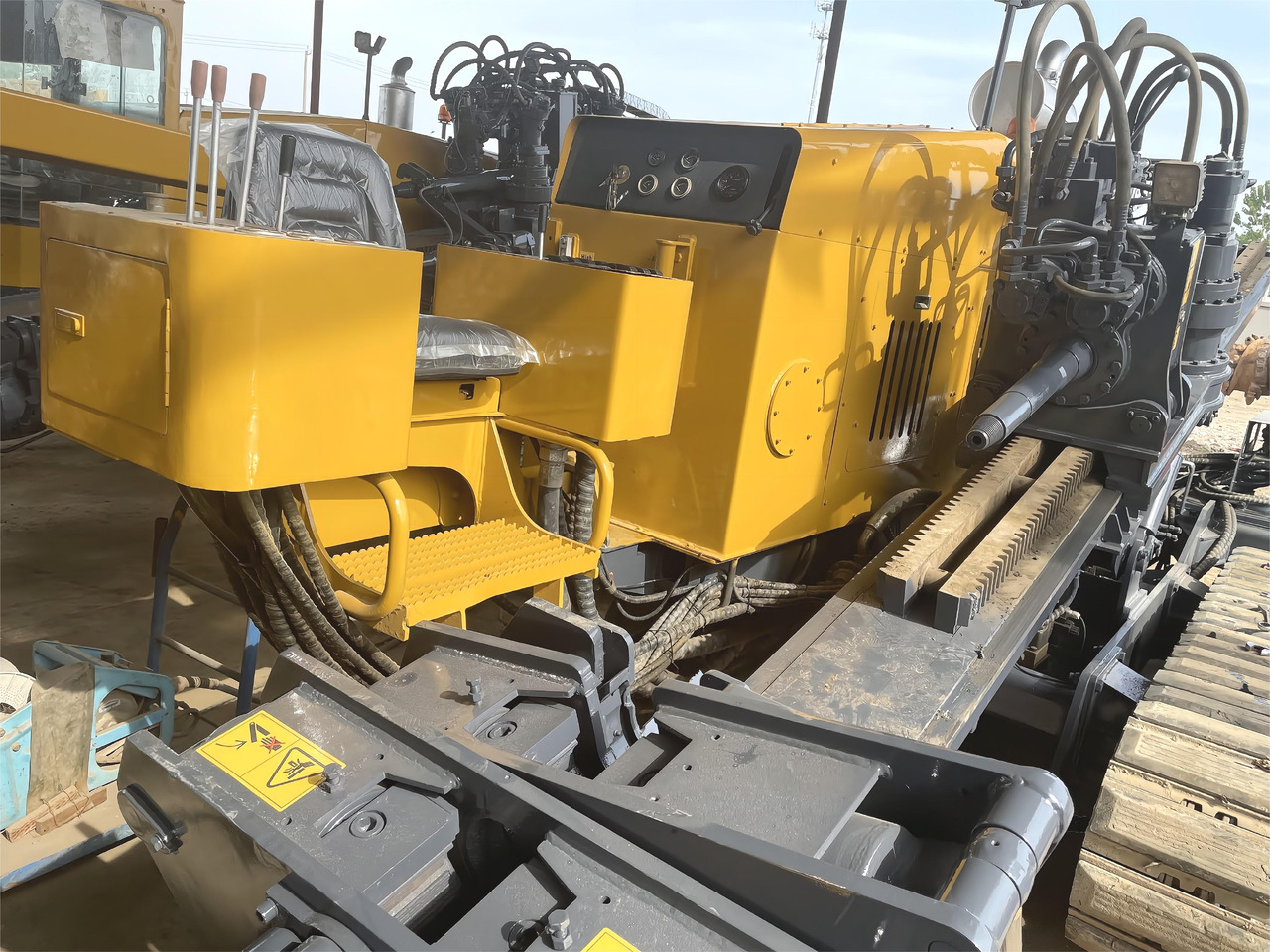 XCMG HDD 320KN Used Horizontal Directional Drilling Machine XZ320D for sale - Машина за хоризонтално-насочено сондиране: снимка 2 XCMG HDD 320KN Used Horizontal Directional Drilling Machine XZ320D for sale - Машина за хоризонтално-насочено сондиране: снимка 2