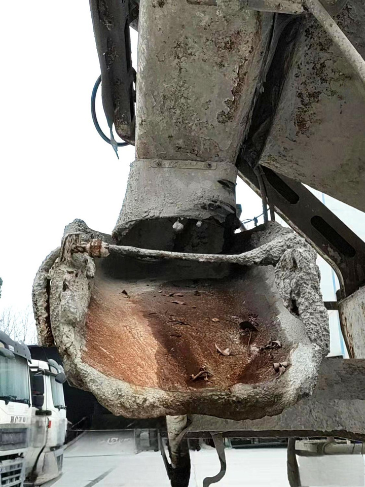 XCMG Official 12cubic G4804B Second Hand China Concrete Mixer Trucks With High Quality - Бетоновоз: снимка 5 XCMG Official 12cubic G4804B Second Hand China Concrete Mixer Trucks With High Quality - Бетоновоз: снимка 5